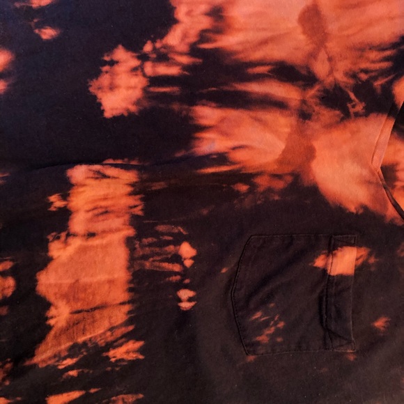 Cropped black hand bleach dyed shirt - Picture 5 of 5